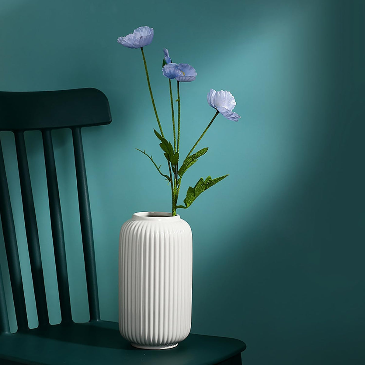 Jarrón de Cerámica Blanco Acanalado de 20 cm para Decoración del Hogar